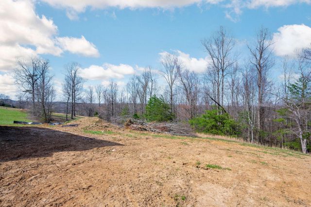 649 Snowy Meadow Lane, Soddy Daisy, TN 37379
