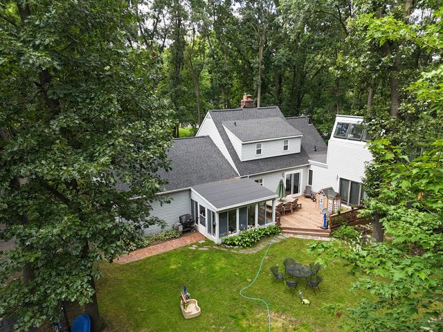 96 Windingwood Drive, Kalamazoo, MI 49009