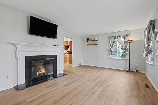 96 Windingwood Drive, Kalamazoo, MI 49009