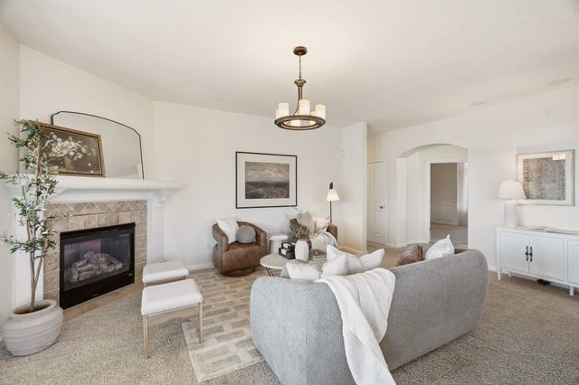 10599 W Lakeside Ln, Nine Mile Falls, WA 99026