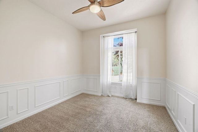 10599 W Lakeside Ln, Nine Mile Falls, WA 99026