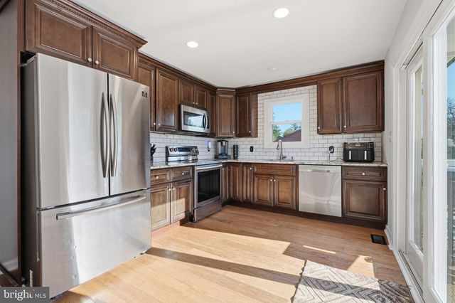 473 SWEETBRIAR DR, Warminster, PA 18974