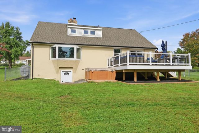 473 SWEETBRIAR DR, Warminster, PA 18974