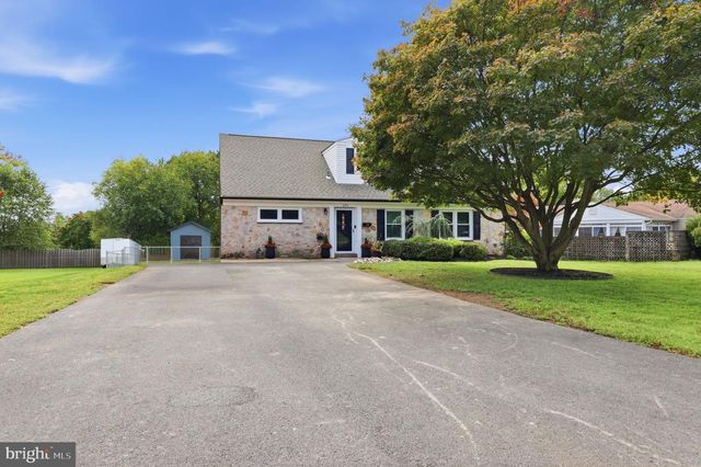 473 SWEETBRIAR DR, Warminster, PA 18974