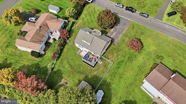 473 SWEETBRIAR DR, Warminster, PA 18974