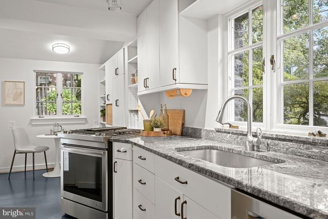 3030 N QUINCY ST, Arlington, VA 22207