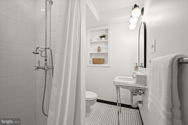 3030 N QUINCY ST, Arlington, VA 22207