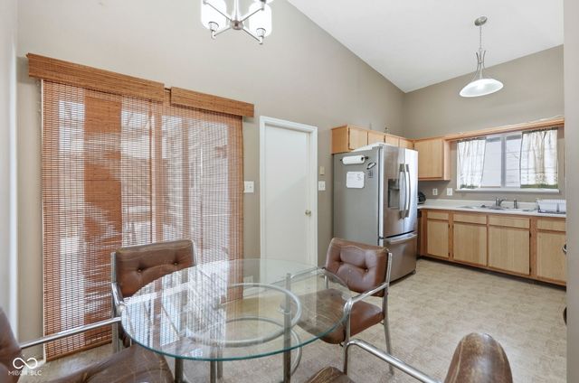 90 Meadow Creek Boulevard, Whiteland, IN 46184