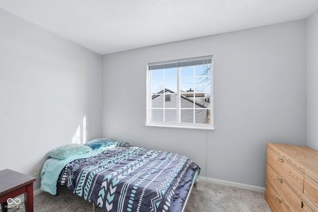 90 Meadow Creek Boulevard, Whiteland, IN 46184