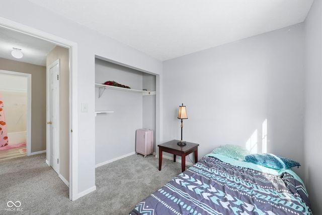 90 Meadow Creek Boulevard, Whiteland, IN 46184