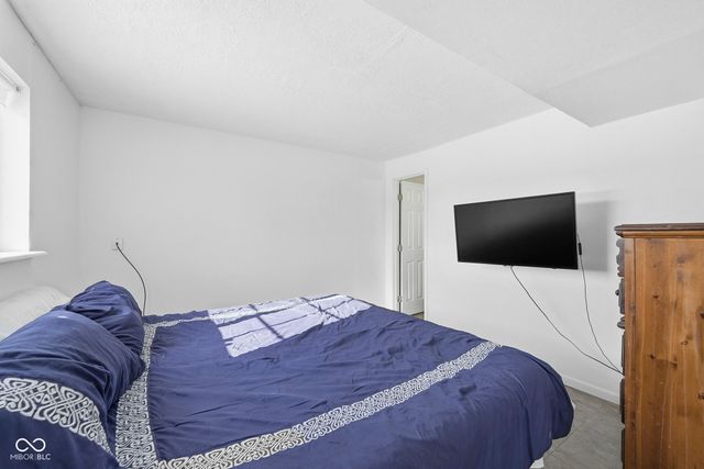 90 Meadow Creek Boulevard, Whiteland, IN 46184