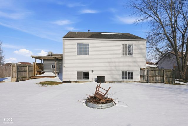 90 Meadow Creek Boulevard, Whiteland, IN 46184