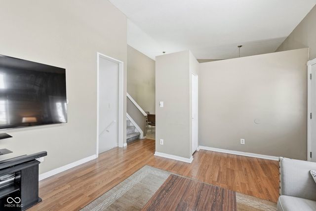 90 Meadow Creek Boulevard, Whiteland, IN 46184