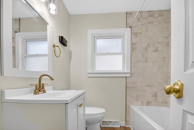 3012 Dwight STREET, Racine, WI 53403