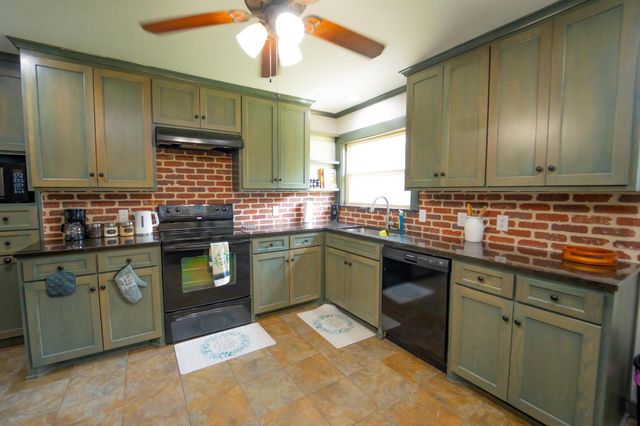 7816 Mary Frances Lane, North Richland Hills, TX 76180