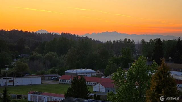 746 22nd Street SW, Puyallup, WA 98371
