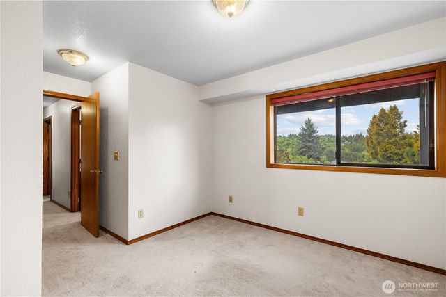 746 22nd Street SW, Puyallup, WA 98371