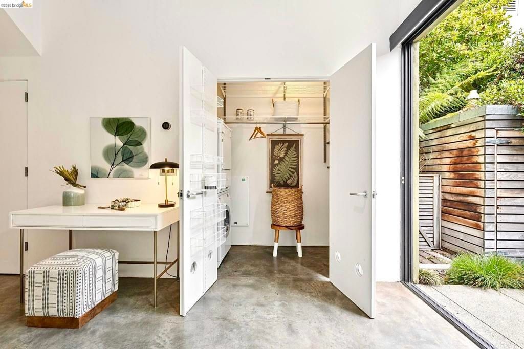 Image 12 of property listing at 2211 5Th St B, Berkeley, CA 94710