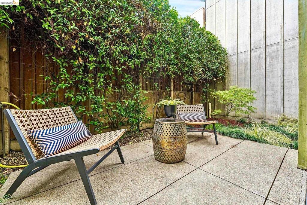 Image 16 of property listing at 2211 5Th St B, Berkeley, CA 94710