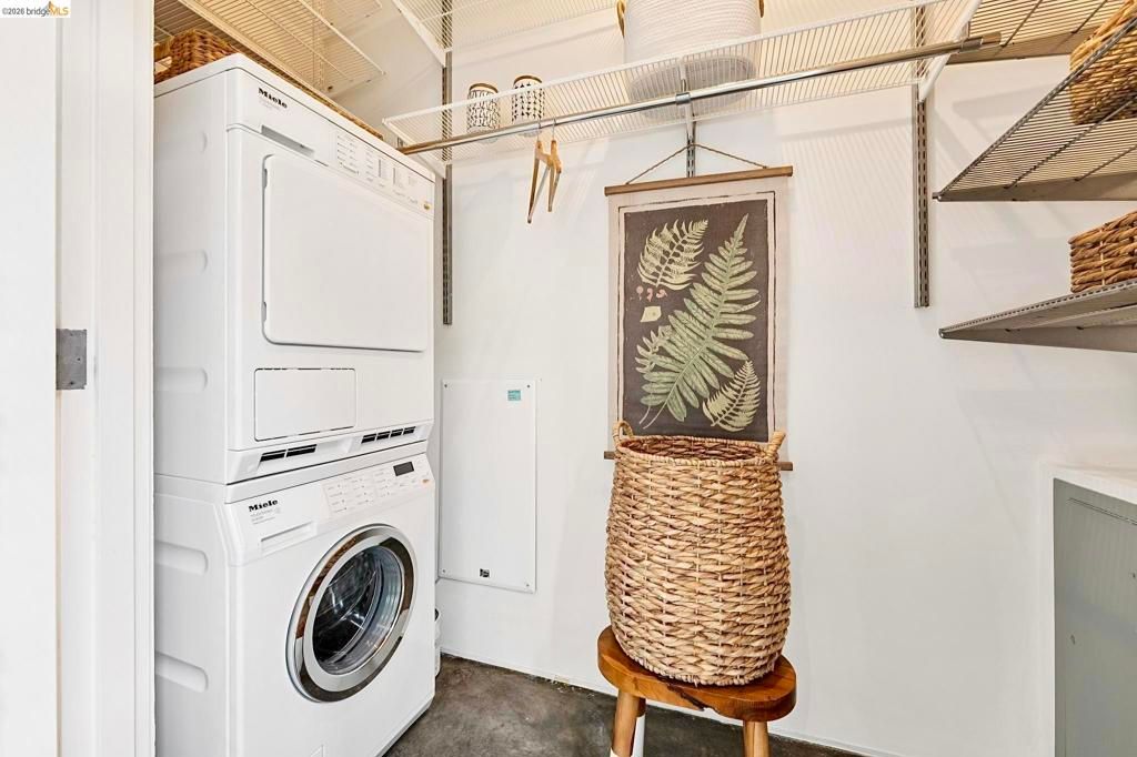 Image 18 of property listing at 2211 5Th St B, Berkeley, CA 94710