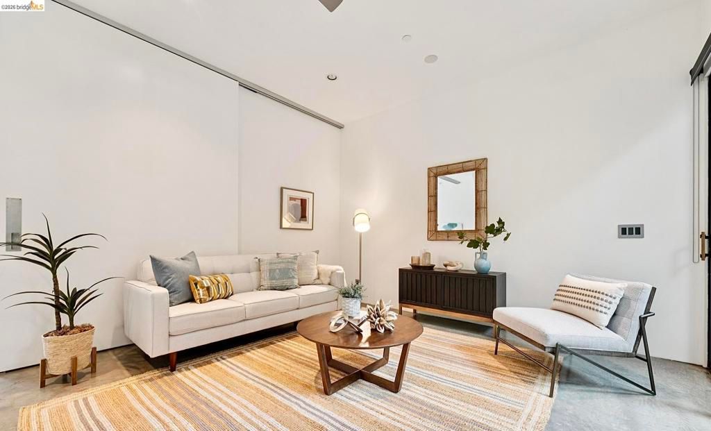 Image 23 of property listing at 2211 5Th St B, Berkeley, CA 94710