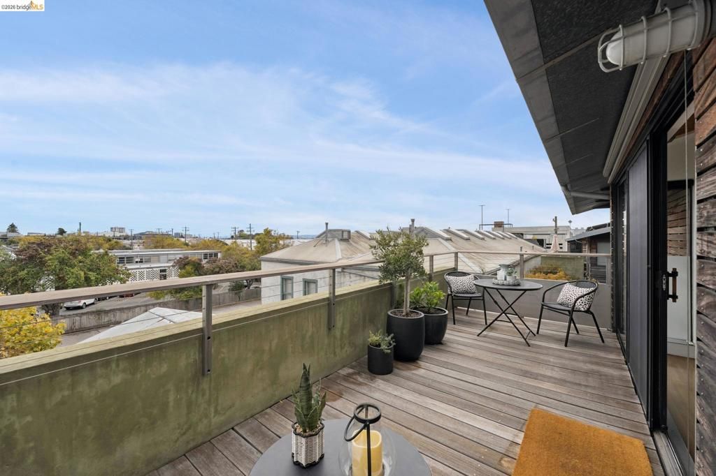 Image 52 of property listing at 2211 5Th St B, Berkeley, CA 94710