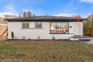 22900 Playview Street, St. Clair Shores, MI 48082