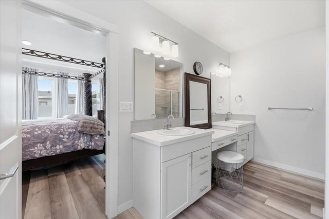 18240 E 17th Ln, Greenacres, WA 99016