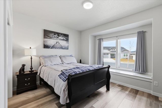 18240 E 17th Ln, Greenacres, WA 99016