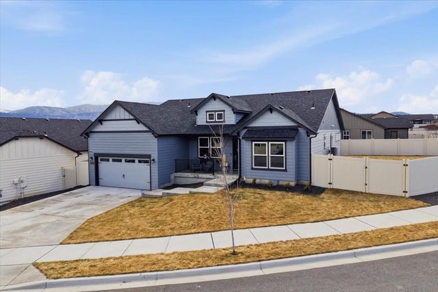 18240 E 17th Ln, Greenacres, WA 99016