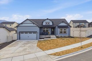 18240 E 17th Ln, Greenacres, WA 99016