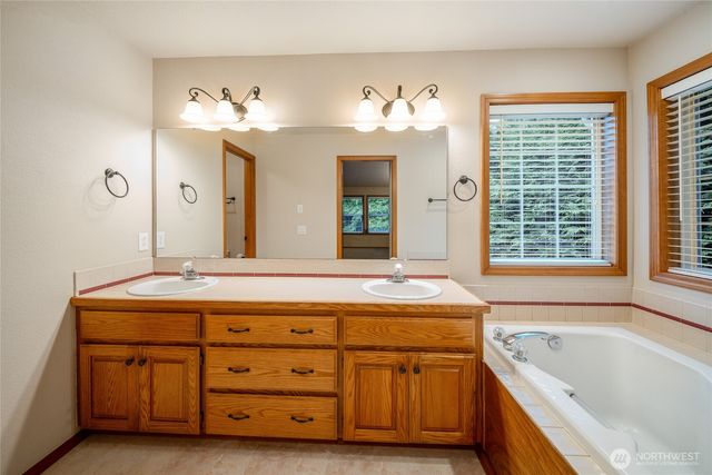 2409 Buckingham Drive SE, Olympia, WA 98501