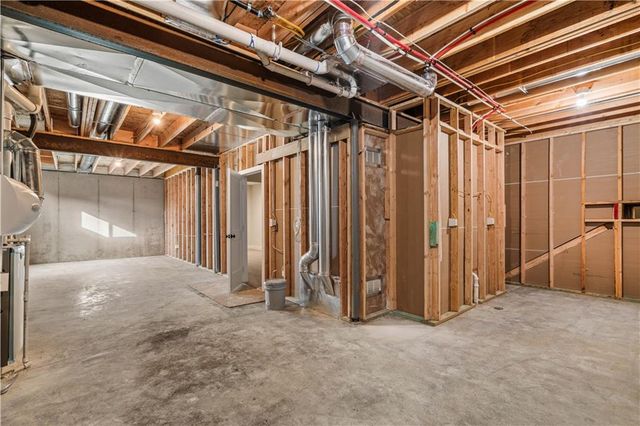 24915 W 112th Street, Olathe, KS 66061