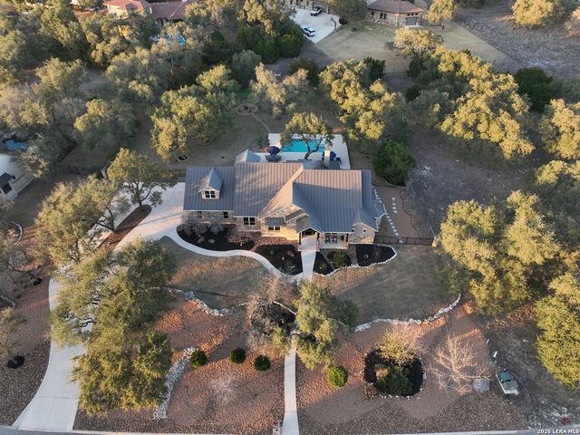 332 Ranch Pass, Fair Oaks Ranch, TX 78015