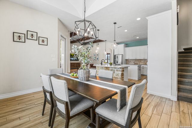 332 Ranch Pass, Fair Oaks Ranch, TX 78015