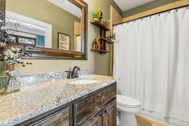 332 Ranch Pass, Fair Oaks Ranch, TX 78015