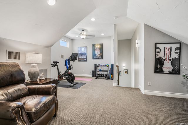 332 Ranch Pass, Fair Oaks Ranch, TX 78015