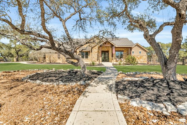 332 Ranch Pass, Fair Oaks Ranch, TX 78015