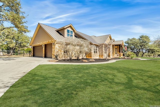 332 Ranch Pass, Fair Oaks Ranch, TX 78015