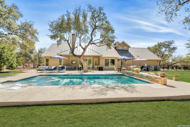 332 Ranch Pass, Fair Oaks Ranch, TX 78015