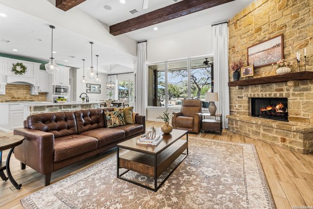 332 Ranch Pass, Fair Oaks Ranch, TX 78015