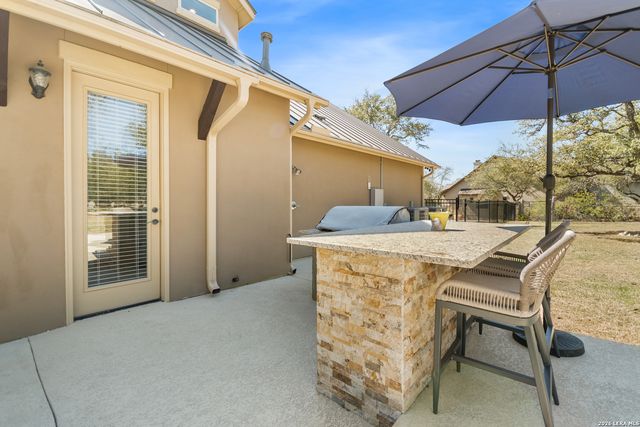 332 Ranch Pass, Fair Oaks Ranch, TX 78015