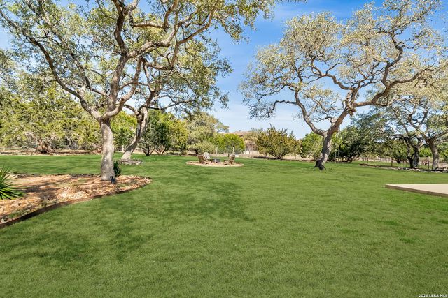 332 Ranch Pass, Fair Oaks Ranch, TX 78015