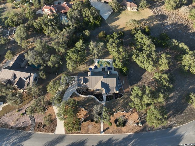 332 Ranch Pass, Fair Oaks Ranch, TX 78015