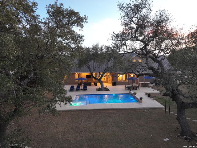 332 Ranch Pass, Fair Oaks Ranch, TX 78015