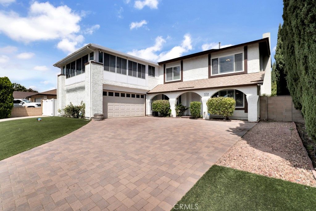 Image 1 of property listing at 2048 Shelby Lane, Simi Valley, CA 93065