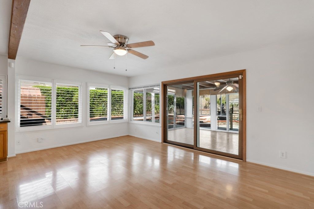 Image 12 of property listing at 2048 Shelby Lane, Simi Valley, CA 93065
