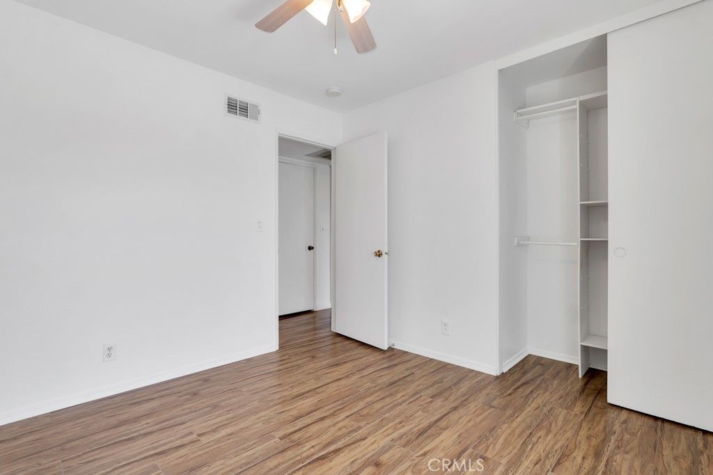 Image 15 of property listing at 2048 Shelby Lane, Simi Valley, CA 93065