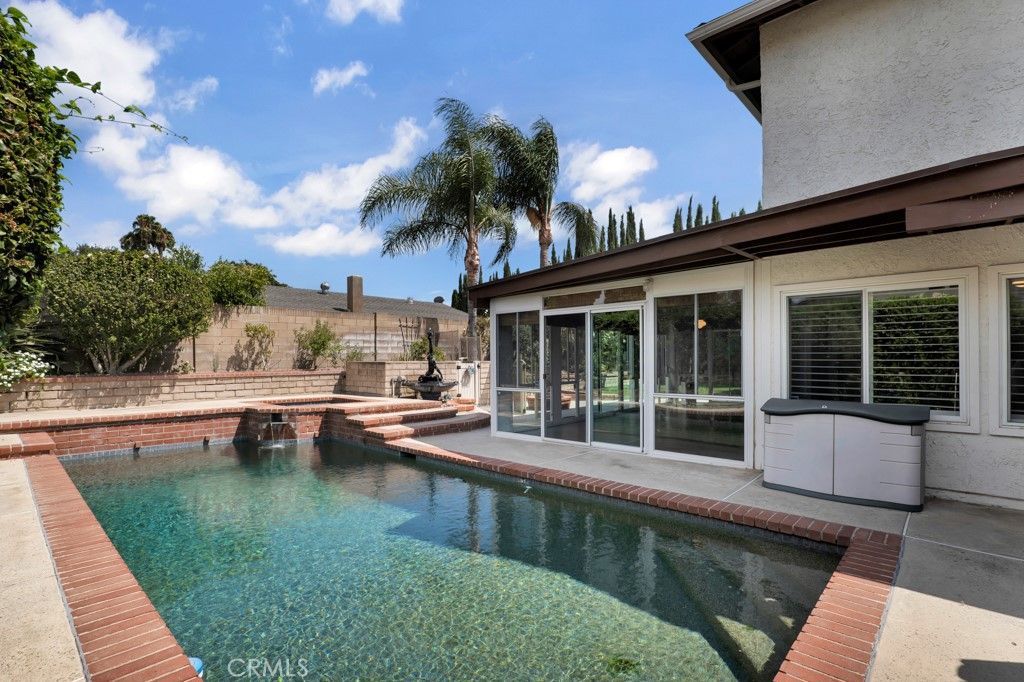 Image 23 of property listing at 2048 Shelby Lane, Simi Valley, CA 93065