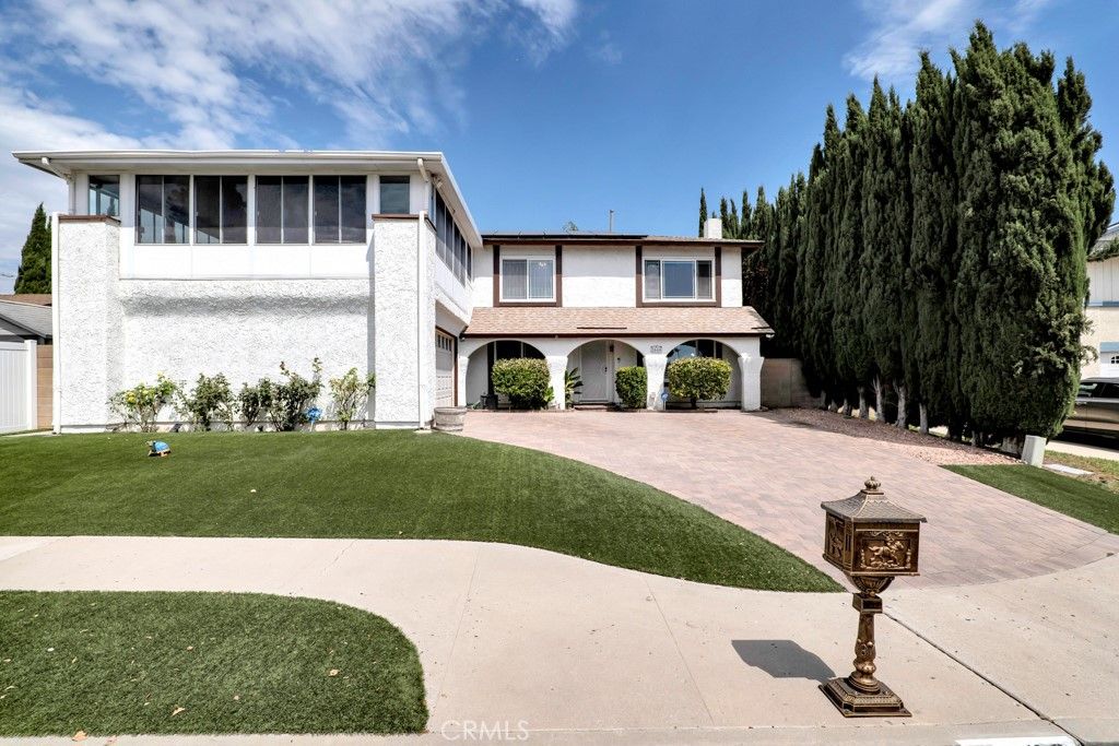 Image 31 of property listing at 2048 Shelby Lane, Simi Valley, CA 93065